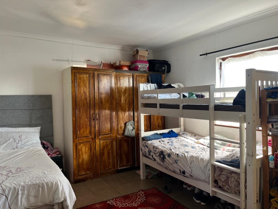  Bedroom Property for Sale in Cravenby Western Cape
